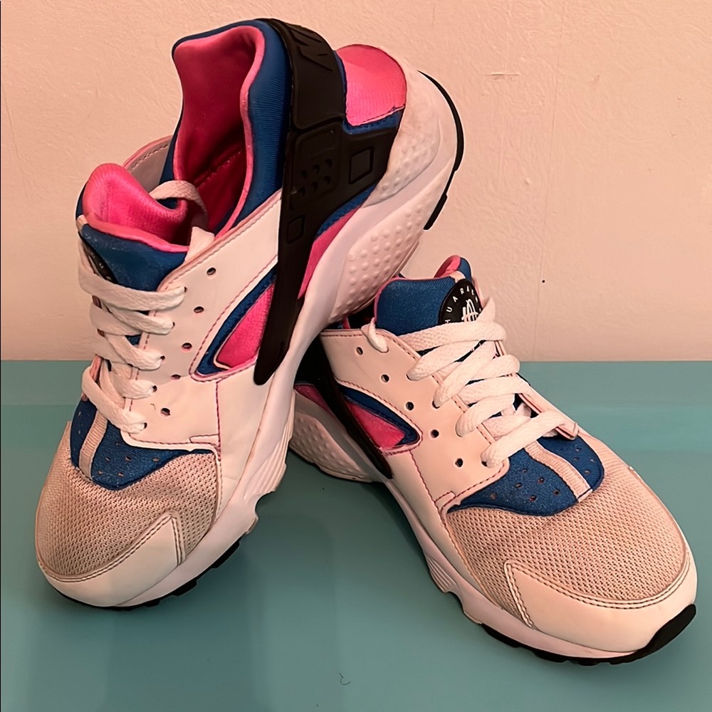 Nike Women's Pink and Blue Huarache Sneakers